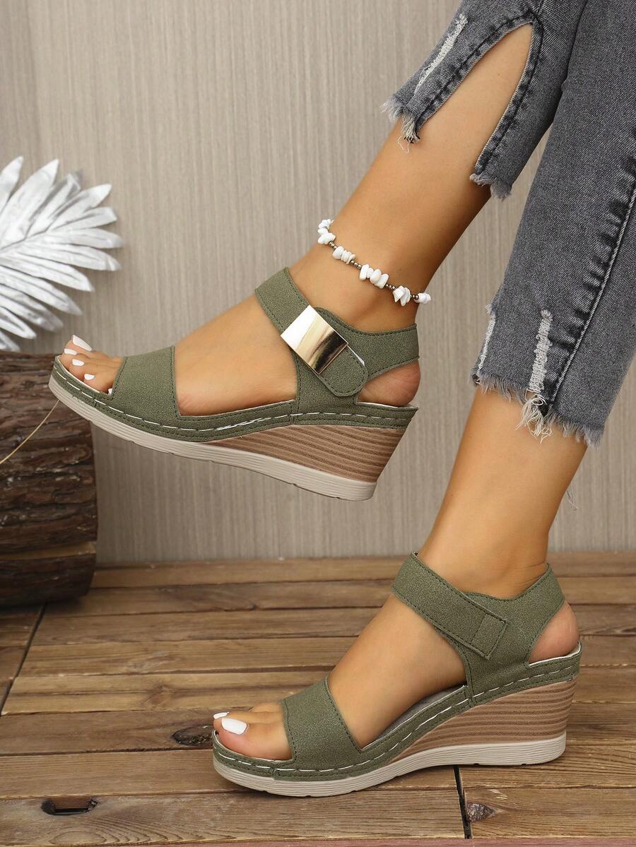 Plus Size Women Retro Solid Color Buckle Platform Wedge Sandals