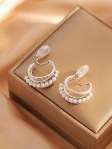 1 对时尚仿珍珠多层圆形耳环，女士夹式优雅耳环，无需穿孔，非常适合日常佩戴和送礼