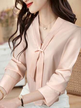 女士休闲长袖纯色衬衫，涤纶材质，纽扣式衬衫，适合所有季节