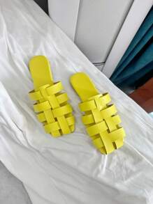 Pantuflas de verano adorables en color amarillo para niñas pequeñas, adecuadas para vacaciones, días festivos, románticos, uso casual, versátiles