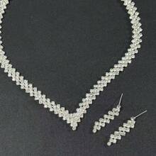 2 Stücke Set modischer Rhombus & Wassertropfen Anhänger Halskette und Ohrringe