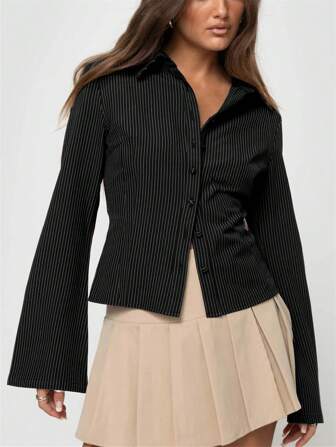 复古性感束身开衫，黑色纽扣长袖条纹可爱美丽休闲优雅女式上衣/衬衫，适合秋冬季节/圣诞节/感恩节/斋月等节日穿着。