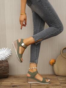 Plus Size Women Retro Solid Color Buckle Platform Wedge Sandals