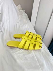 Pantuflas de verano adorables en color amarillo para niñas pequeñas, adecuadas para vacaciones, días festivos, románticos, uso casual, versátiles