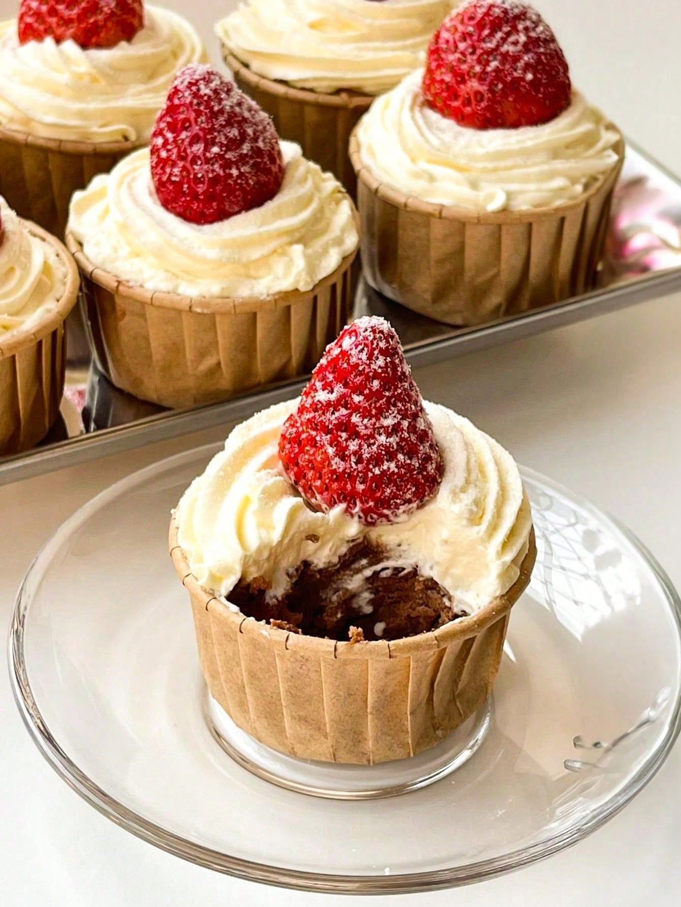 100 حافظة كب كيك ، أكواب ورقية صغيرة للخبز ، حافظا...