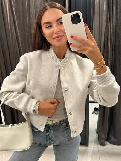 Chaqueta bomber de mujer con cuello alto beige, de corte holgado, de manga larga, casual, con bolsillos y botones delanteros, para primavera y otoño