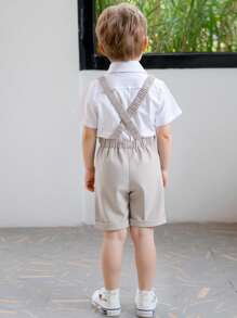 Conjunto de 4 peças: Camisa de Manga Curta + Shorts + Gravata Borboleta + Suspensórios para Meninos Jovens, Uniforme Escolar, Traje para Ocasião Formal, Roupa Diária, Adequado para Apresentação Escolar, Casamento, Festa no Verão