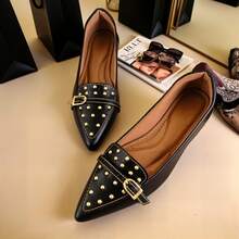 Sapatilha Feminina Bico Fino Preta com Cravos e Fivela - classica, tendencia, elegante, confotavel., ponta fina