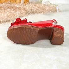 Sandalias elegantes de tacón alto con decoración de flores rojas de moda 2025, adecuadas para fiestas y uso al aire libre, correa tipo tick con tacones abiertos y dedos de los pies, estilo clásico casual de verano