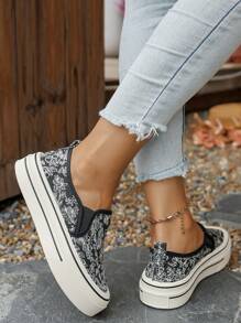Women's Casual Fabric Sneakers, Flat, Fashion, Versatile, Slip-On, Chinese Style Embroidery