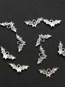 Set de 10 piezas de charms, colgantes y embellecimientos metálicos con diseño de murciélago para hacer joyas, pulseras y collares de temática de Halloween - Plata 30 piezas - Ver 3