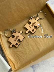 1 breloc puzzle personalizat de Ziua Mamei, nume cu text personalizat, breloc cadou de nuntă, cadou pentru invitați la nuntă, breloc din lemn sculptat cu laser, plasare nume, etichetă alternativă cu nume de nuntă, călătorie, cadou pentru mamă, cadou de Ziua Îndrăgostiților, potrivit pentru Ziua Mamei, Ziua Tatălui, Ziua Paștelui, Ziua Îndrăgostiților