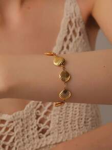 1pc Fashionable Stainless Steel Shell & Wave Adjustable 18k Gold Plated Bracelet, Simple Luxury Personalized Bracelet For Women, Suitable For Daily Casual Wear, Holiday And Party Gift!