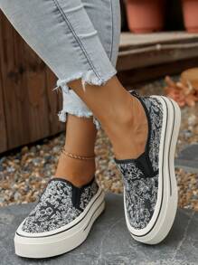 Women's Casual Fabric Sneakers, Flat, Fashion, Versatile, Slip-On, Chinese Style Embroidery