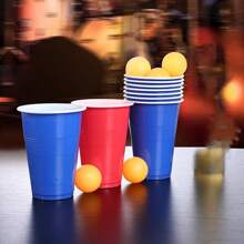 12 Peças Conjunto de Jogo de Beer Pong com 12 Copos e 12 Bolinhas de Ping Pong, Design de Copos Antiderrapantes para Empunhadura Confortável, Quique Estável e Controle Fácil, Acompanhado de Bolinhas de Ping Pong de Alta Elasticidade para Experiência de Arremesso Suave. Adequado para reuniões familiares, festas com amigos, início rápido de jogos divertidos, aumento da atmosfera! Aplicável para festas de aniversário, festas de dormitório universitário e muito mais.