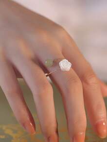 1 件和田玉玫瑰花戒指，优雅复古宫廷风格，中国山茶花玉石可调节戒圈