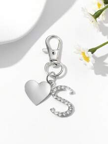 1pc Fashionable European American Luxury Heart Hollow English Letter Shaped Key Chain Pendant, Studded With Rhinestones, Suitable For Women Car Key, Bag Decor, Birthday Gift