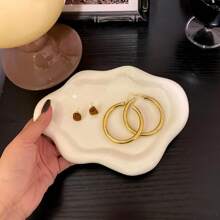 1pc Customized White Ceramic Tray With Text, Simple Ins-Style Clouds Design Luxury Decorative Tray, Home Living Room Decor, Jewelry, Keys, Pearls And Small Items Storage Tray