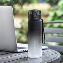 1 Stück 500ml/650ml/1000ml Plastik Farbverlauf Trinkbecher, Outdoor Sport Trinkbecher, Direktes Trinken Becher, auslaufsicher und praktisch zu tragen, geeignet für Fitness Gym und Outdoor Wandern