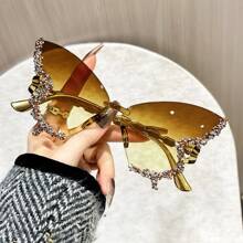 1/2 Paar modische Schmetterlingsform Großer Rahmen Dekorationsbrille, geeignet für Bälle, Modeschauen, Frauenbrille mit Diamanten verziert, Partybrille und Reise