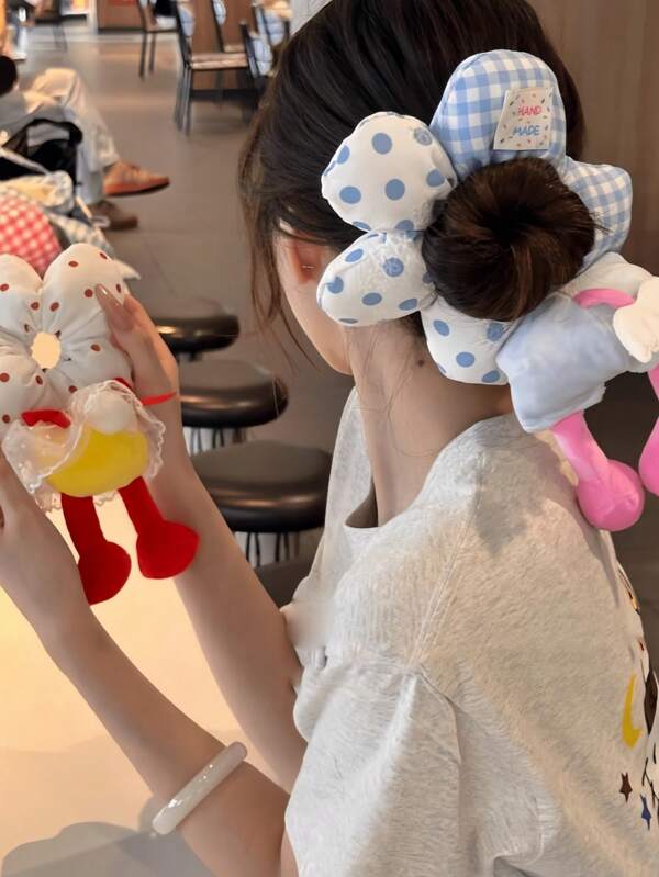 1 Piece Polka Dot Cartoon Bow Plaid Color Block Patchwork Cute Casual Polyester Elastic Hair Scrunchie, Butt, Flower, Fluffy Pompom Scrunchie For Girls, Elevated Ponytail Accessories, Suitable For Party, Casual, Outdoor, Travel