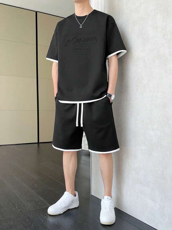 Conjunto casual de camiseta de manga corta con cuello de tripulación y estampado de letras, y pantalones cortos con cordón en la cintura para hombre de verano