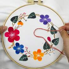 Kit de bordado floral que incluye aro de bordado, aguja, hilo, juego de herramientas de tijeras. Paquete de material de manualidades con tema de paisaje de plantas verdes, regalo de artesanía y decoración del hogar