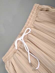 Men's Casual Summer Suit, Simple And Solid Men's Shirt Suit, Casual Short-Sleeved Shirt With Striped Buttons And Elastic Waist Trousers, Suitable For Vacation, Casual Wear, Daily Wear, Suitable As A Gift For Family, Boyfriend, Husband. - 米色 - 查看 5