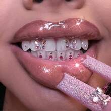 30 Stücke bunte Schmetterling & runde Kristall Zahnschmuckstücke, Y2K süß ultra-glänzender künstlicher Strass Zahnschmuck, für Alltag, Party, Festival, unisex (Kleber nicht enthalten)