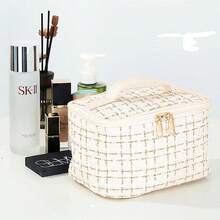 1pc Women's Large Capacity Portable Cute Toiletry Bag, Sanitary Napkin Storage Pouch, Can Be Gifted To Wife, Family, Perfect Gift, Large Capacity, New Handheld Cosmetic Bag, Travel Pouch, Ideal For Valentine's Day, Christmas Gift, Gift For Her,For Holiday Beach, Bathroom Collection, Bedroom Collection, Large Capacity - Multicolor - View 1