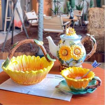 1 pieza Juego de productos de la Serie Girasol Amarillo pintados a mano en cerámica: Tetera/Cafetera, Juego de taza y platillo, Colador de té, Cesta para bocadillos de frutas, Tazón de frutas, Platito para salsa - Suministros únicos para el hogar y la cocina y decoración de mesa, regalo ideal