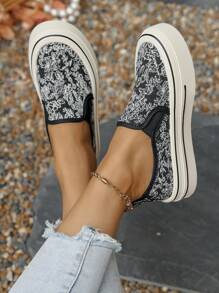 Women's Casual Fabric Sneakers, Flat, Fashion, Versatile, Slip-On, Chinese Style Embroidery