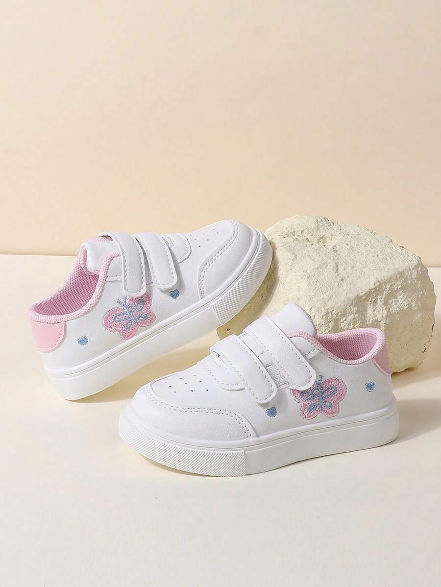 Nuove sneaker casual bianche alla moda per bambini