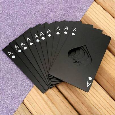 Abridor de botellas metálico, abridor de botellas con cartas de póker, abridor de botellas con el as de espadas para padrinos, abridor de botellas de cerveza de acero inoxidable para la billetera y el bolsillo, decoración de habitaciones, accesorios. Hay algunos arañazos ligeros en la superficie.