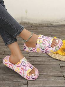 全新夏季不对称彩色心形和涂鸦印花女士拖鞋，海滩度假、海滩派对和休闲日常穿着，百搭可爱舒适柔软平底凉鞋，时尚百搭 - 粉色 - 查看 2