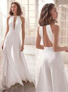 Tuta elegante e sexy con applicazioni ricamate, schiena aperta e scollo a collo alto, adatta per matrimoni