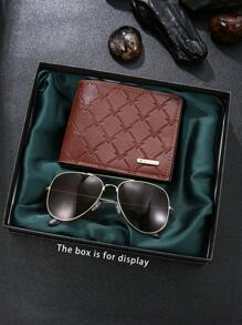 Zestaw 2 męskich portfeli + okularów przeciwsłonecznych na co dzień. Pomysły na formalne/biznesowe stylizacje na Walentynki.