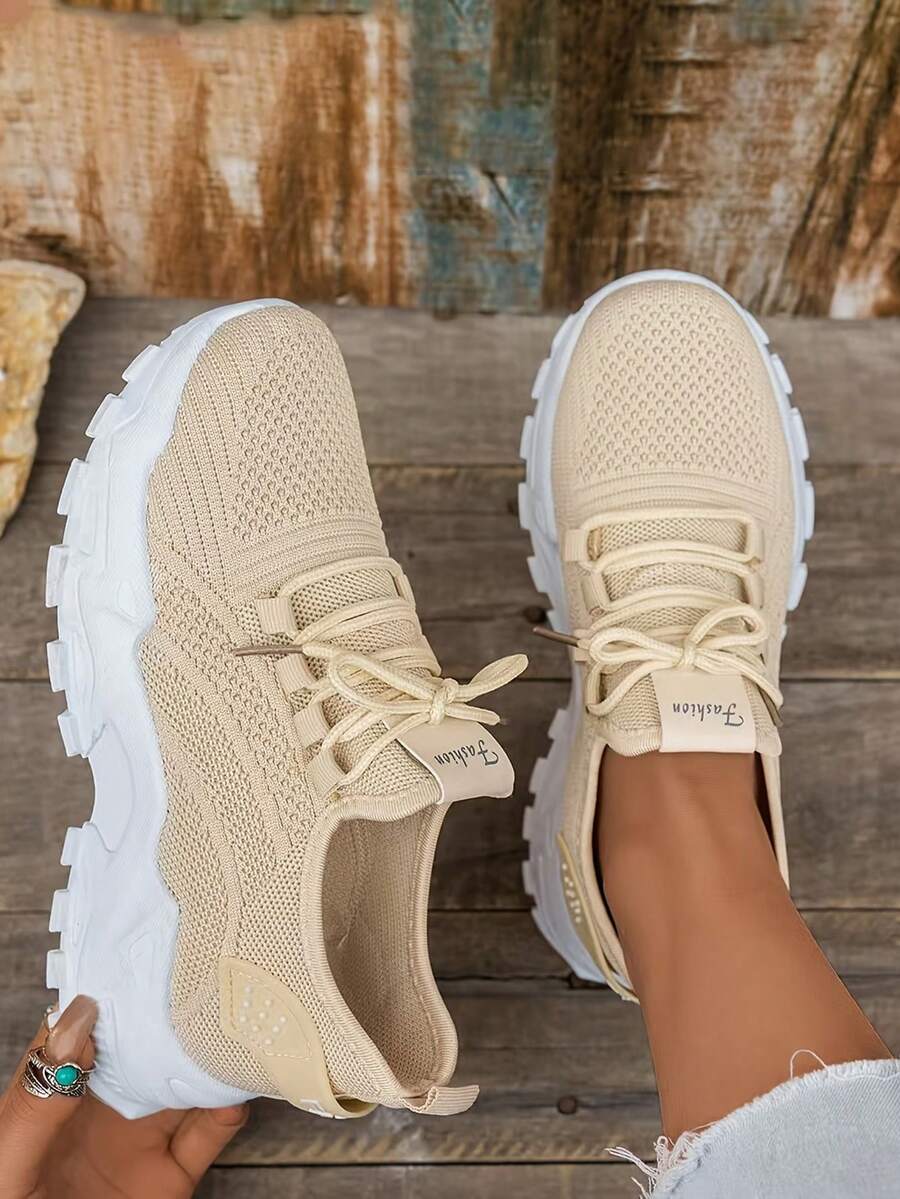2025 New Style Women's Sport Casual Shoes - Women's Shoes For Autumn With Breathable Laces For Easy On And Off. Anti-Slip And Height-Increasing Type. Solid Heel Strap In Single Color. Fashionable British-Style Women's Tennis Sport Shoes For Summer Outdoor Travel, Running, Rock Climbing. Women's Outdoor Sports Shoes. Women's Shoes For Autumn (Available In Multiple Colors Such As White, Red, Etc.) - 杏色 - 查看 1