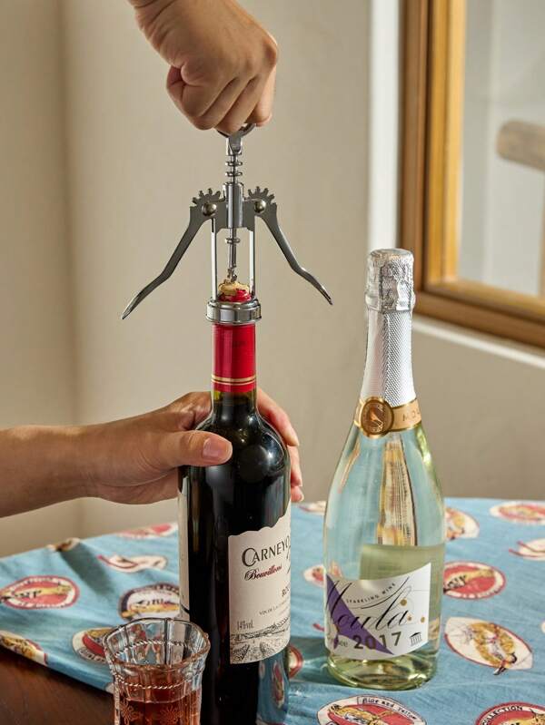 Cirelle 1 pièce Ouvre-bouteille de vin rouge, Tire-bouchon manuel de type ailé, Ouvre-boissons et jus, Ouvre-bouchons en alliage de zinc, Ouvre-bouteille de bière, Ouvre-bouteille de vin créatif, Ouvre-bouteille simple multifonction, Convient pour les fêtes d'Halloween et les réunions familiales, Pour l'extérieur, le camping, cadeau pour le père