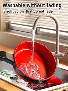 一套儿童厨房玩具套装，适合女孩烹饪、切水果、做饭等，包含厨房用具，儿童模拟教育角色扮演游戏。 - 彩色 - 查看 10