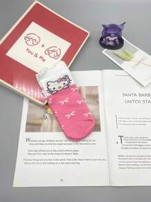 Sanrio 1Pair Sanrio Short Socks Featuring Hello Kitty In A Striped Heart Design, Perfect For Spring And Summer, Cute And Versatile For Casual Wear.
