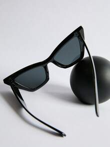 Large Frame Cat Eye Fashion Glasses Simple European And American Style 2024 New Fashion Glasses For Women Party Beach Accessories For Women Glasses Shades Basics Fall Winter Women Outfits Clothes Business Casual Gifts Winter Gifts - Black - View 4