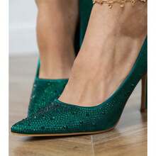 适合日常穿着的绿色缎面锆石高跟鞋