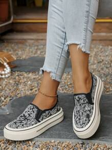 Women's Casual Fabric Sneakers, Flat, Fashion, Versatile, Slip-On, Chinese Style Embroidery