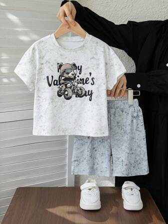 【2件套】2025新款男童夏季图案印花休闲时尚套装，喷砂雪花图案卡通印花圆领短袖T恤+休闲短裤，适合夏季休闲户外