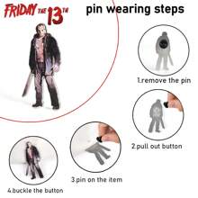 WB 1 buc licențiat oficial Friday The 13th Jason Mask breloc metalic cu insignă și pin unic cu tematică horror pentru rucsac, portofel, geantă, bagaje și îmbrăcăminte, accesoriu creativ elegant pentru fanii filmelor Slasher