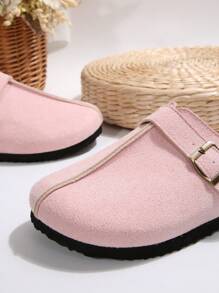 Nuevas sandalias planas de verano para mujer de talla grande, versátiles y con estilo, de media cobertura y fácil de poner, cómodas y de alta calidad