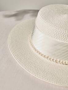 一款欧美风格女士精致串珠平顶遮阳帽，适合春夏圣诞节、冬季圣诞节等场合，是理想的圣诞礼物之选。 - A - 查看 3