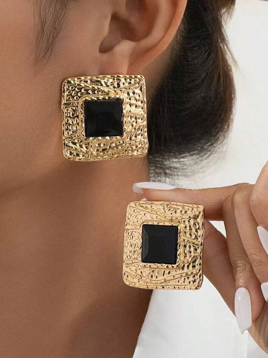 1 Pasang Anting Tusuk Berlian Imitasi Persegi Bermotif Gelombang Kreatif Mewah, Perhiasan yang Cocok untuk Acara Malam Wanita, Perjamuan, Pakaian Liburan, Hadiah Hari Raya - Hitam - View 1