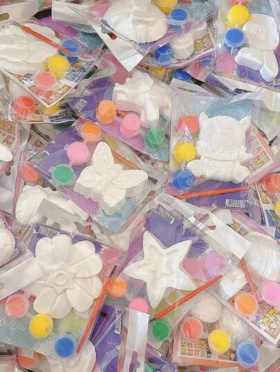 1 pieza Juguete creativo de pintura en miniatura de yeso blanco para niños - Muñecas de yeso DIY para pintar y manualidades, juguetes artísticos y de artesanía para niños (entrega aleatoria) (empaque aleatorio)